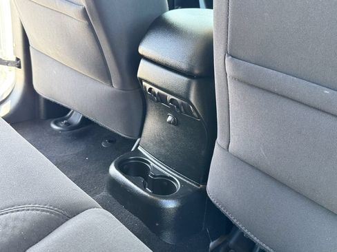 Used 2018 Jeep Wrangler Unlimited Sport w/ Connectivity Group AWD/4WD image 21