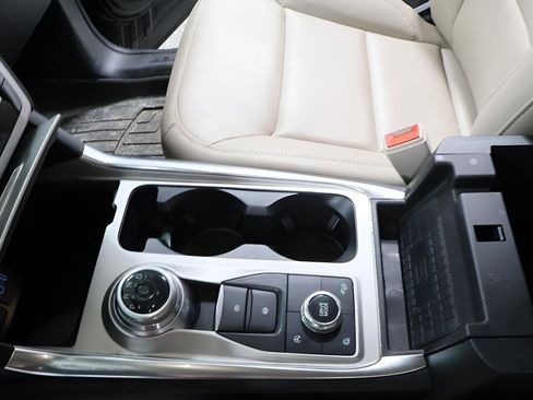 Used 2023 Ford Explorer XLT w/ Equipment Group 202A image 20