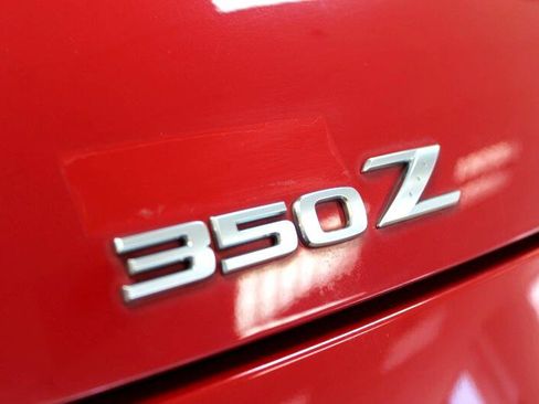 Used 2006 Nissan 350Z Base w/ (N93) Cargo Convenience Pkg image 25