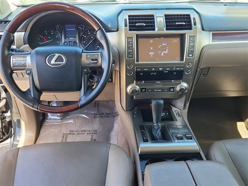 Used 2019 Lexus GX 460 Premium image 15