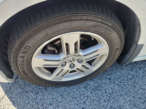 Used 2012 Honda Odyssey Touring Elite image 9