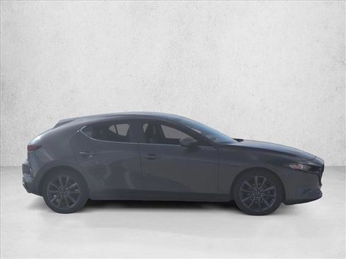 Used 2020 MAZDA MAZDA3 Hatchback image 4