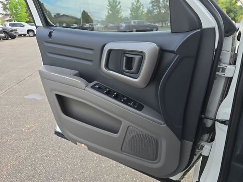 Used 2014 Honda Ridgeline RTL image 25