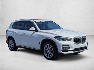 Used 2022 BMW X5 xDrive40i w/ Premium Package AWD/4WD video 3