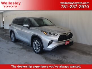 Used 2023 Toyota Highlander Limited video 1