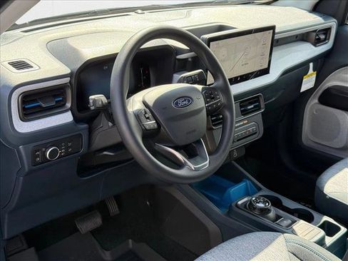 New 2025 Ford Maverick XLT image 3