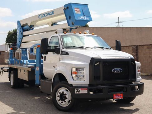 Used 2019 Ford F650 2WD Regular Cab Super Duty image 2