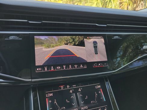 Used 2025 Audi Q8 Premium Plus image 26