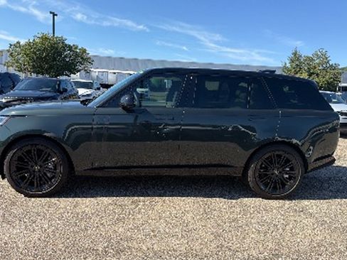 Used 2025 Land Rover Range Rover Long Wheelbase SE AWD/4WD image 5