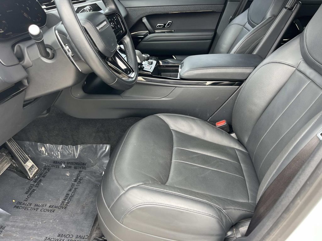 Used 2023 Land Rover Range Rover Sport SE Dynamic AWD/4WD image 12
