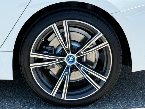 Used 2022 BMW 330e w/ M Sport Package RWD image 17