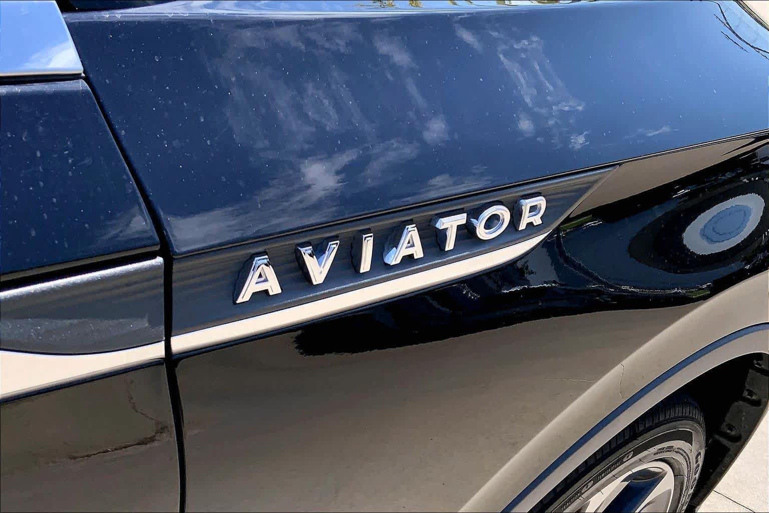 Used 2023 Lincoln Aviator Reserve w/ Equipment Group 201A AWD/4WD image 9