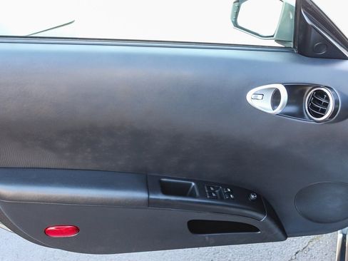 Used 2005 Nissan 350Z Grand Touring image 19