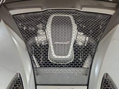 Used 2016 McLaren 570S Coupe RWD image 21