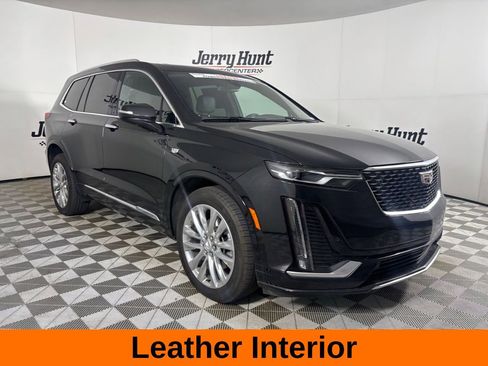 Used 2024 Cadillac XT6 Premium Luxury w/ LPO, Floor Liner Package AWD/4WD image 4