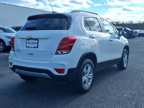 Used 2020 Chevrolet Trax LT w/ LT Convenience Package image 6
