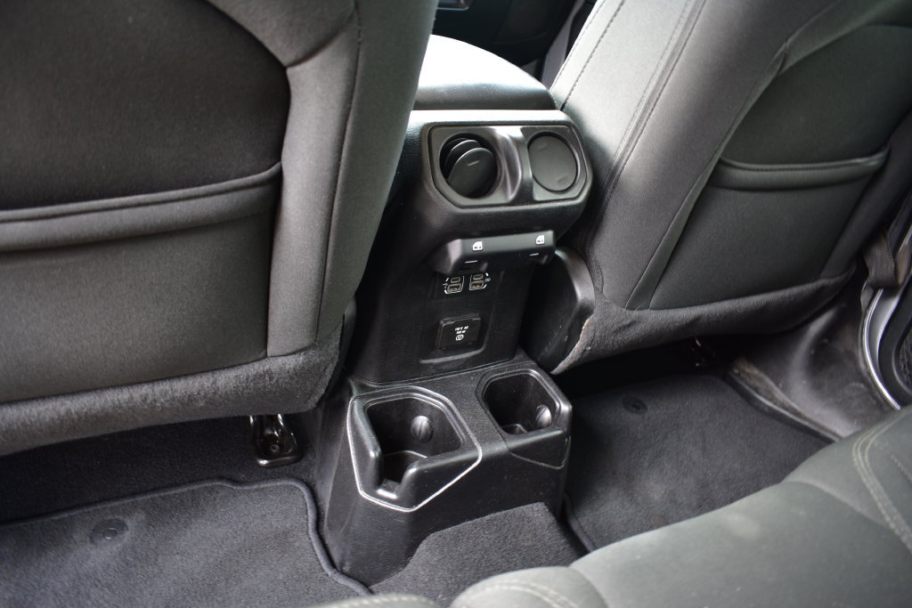 Used 2020 Jeep Wrangler Unlimited Sahara AWD/4WD image 25