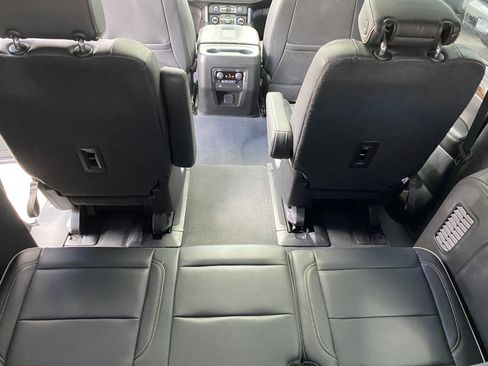 Used 2022 Chevrolet Suburban Premier w/ Max Trailering Package RWD image 20