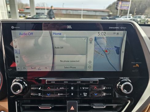 Used 2022 Toyota Highlander Platinum image 23