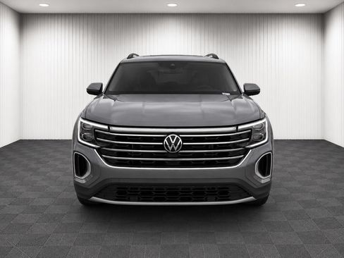 Used 2024 Volkswagen Atlas SE AWD/4WD image 9