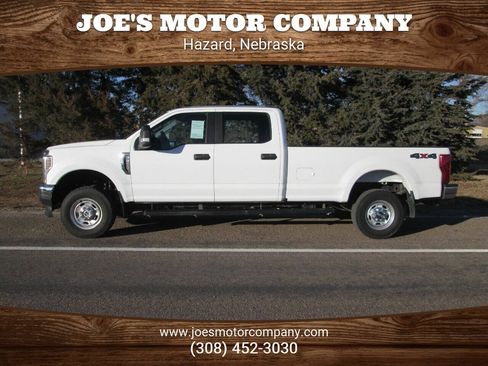 Used 2018 Ford F250 XL w/ Power Equipment Group AWD/4WD image 2