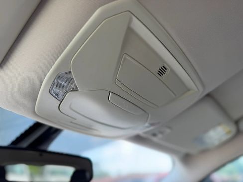 Used 2017 Ford Escape Titanium FWD image 32
