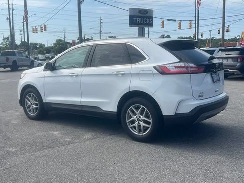 Certified 2022 Ford Edge SEL w/ Convenience Package AWD/4WD image 4