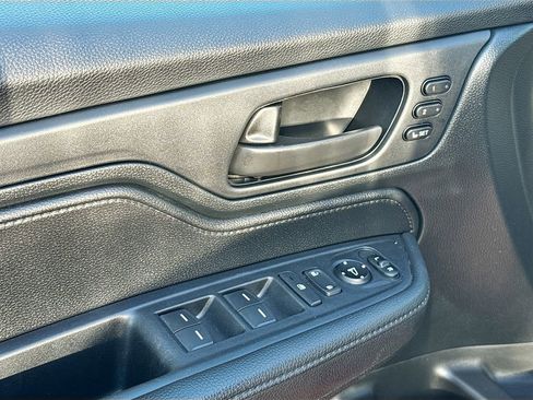 Used 2023 Honda Odyssey Sport image 17