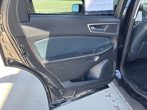 Used 2022 Ford Edge SEL w/ Sport Appearance Package image 24