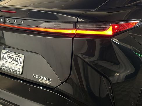 Certified 2025 Lexus RZ 450e image 8