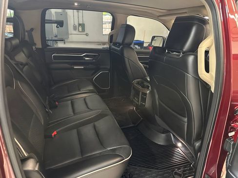 Used 2019 RAM 1500 Laramie AWD/4WD image 29