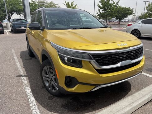 Certified 2022 Kia Seltos S AWD/4WD image 1