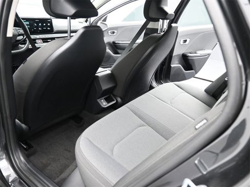 New 2025 Kia K4 LXS image 14