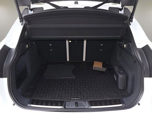 New 2026 Jaguar F-PACE R-Dynamic S image 16