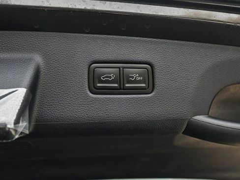 New 2026 Kia Carnival EX image 9