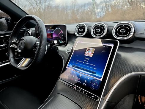 Used 2024 Mercedes-Benz C 300 4MATIC Sedan image 31