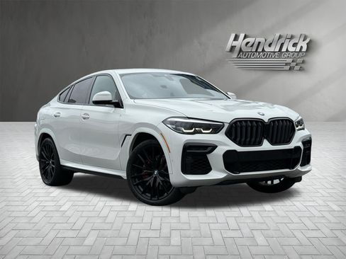 Used 2022 BMW X6 xDrive40i w/ M Sport Package AWD/4WD image 2