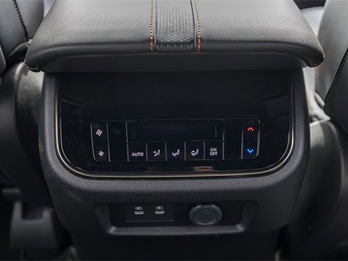 New 2025 Nissan Armada PRO-4X image 19