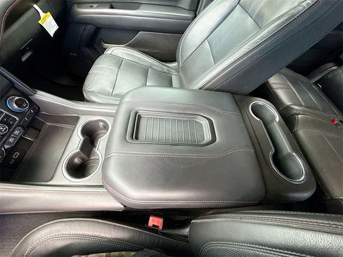 Used 2021 Chevrolet Suburban RST image 21