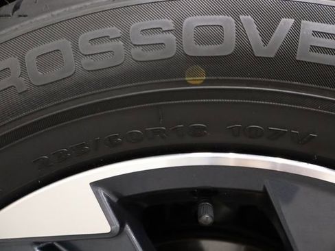 Used 2024 Nissan Rogue SV image 43