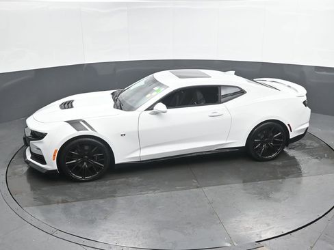 Used 2019 Chevrolet Camaro SS image 41