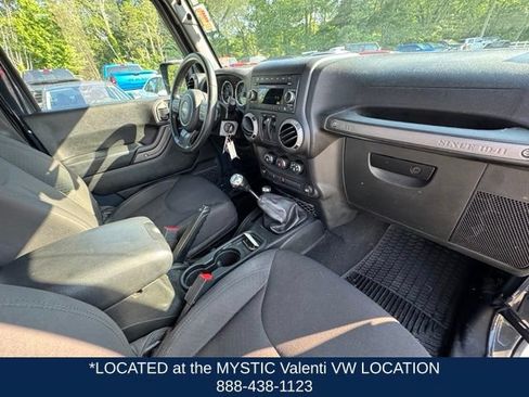 Used 2017 Jeep Wrangler Sport w/ Quick Order Package 23S AWD/4WD image 14