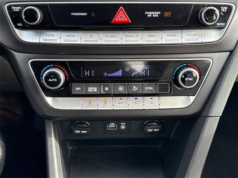 Used 2019 Hyundai Sonata SE image 28