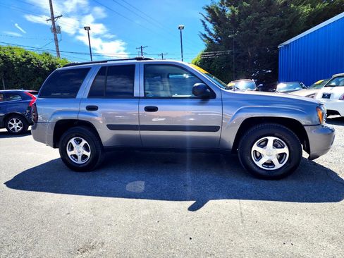 Used 2005 Chevrolet TrailBlazer LS w/ LS Preferred Equipment Group image 4