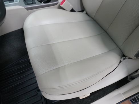 Used 2013 Subaru Legacy 3.6R Limited image 7