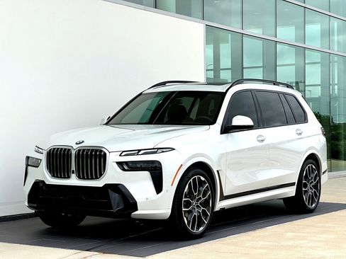 New 2026 BMW X7 xDrive40i w/ Executive Package image 9