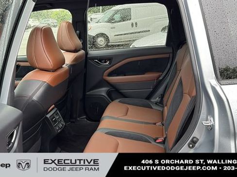 Used 2025 Subaru Forester Touring AWD/4WD image 24
