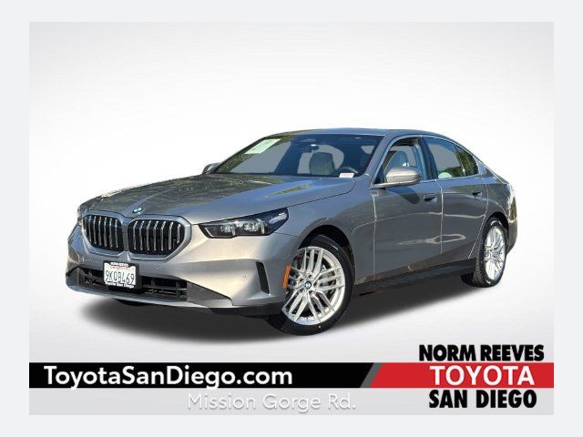 Used 2024 BMW 530i w/ Convenience Package RWD image 1