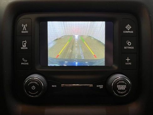 Used 2018 Jeep Compass Sport FWD image 18