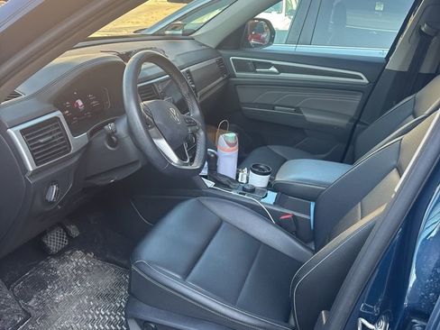 Used 2023 Volkswagen Atlas SE w/ Panoramic Sunroof Package image 5
